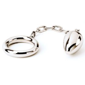 Acél péniszgyűrű anál tojással.