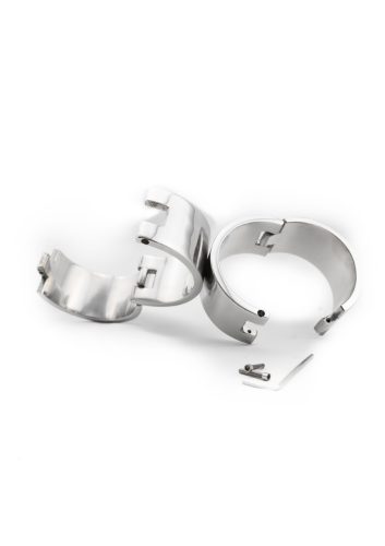 Cross Angle Wrist Restraints.
